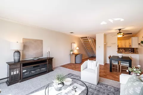 11936 W W Ml #9, Milwaukee, WI 53225