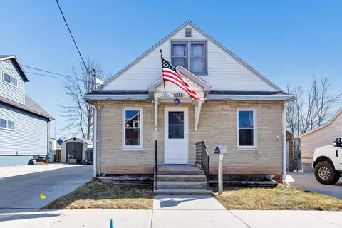 1611 Jackson, Two Rivers, WI 54241