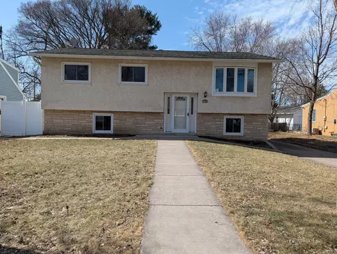 3150 25th, La Crosse, WI 54601