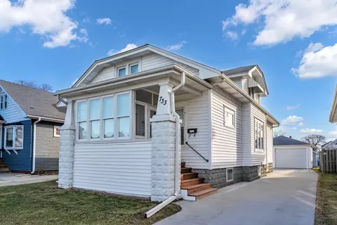 733 W Lawn, Racine, WI 53405