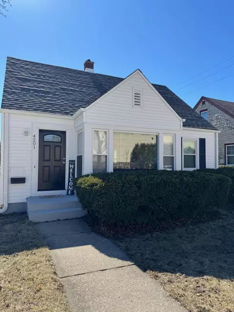 4201 W Ruby, Milwaukee, WI 53209