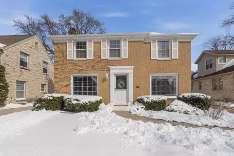 2416 N 91st, Wauwatosa, WI 53226