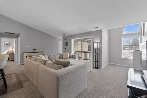 9374 W Loomis #4, Franklin, WI 53132