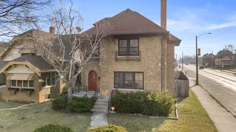 2704 N 46th, Milwaukee, WI 53210