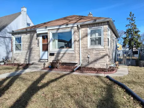 2470 S 62nd, West Allis, WI 53219