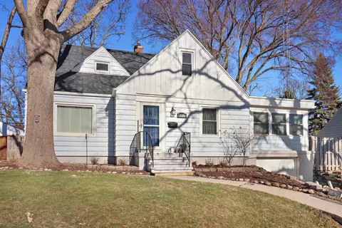 4320 Wilson, Kenosha, WI 53142