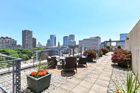 270 E Highland #224, Milwaukee, WI 53202