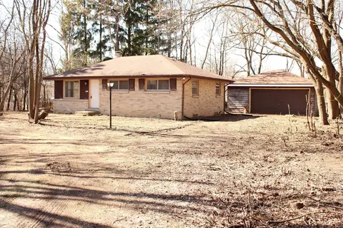 4961 S 92nd, Greenfield, WI 53228