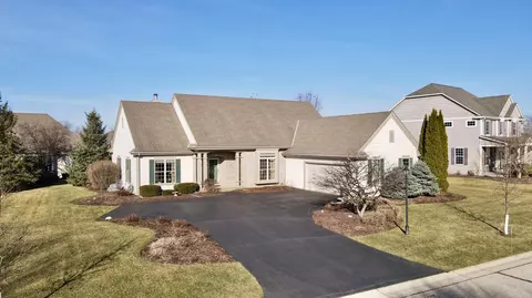 1864 River Lks, Oconomowoc, WI 53066