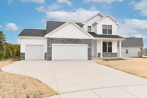 9546 S Bergamont, Franklin, WI 53132