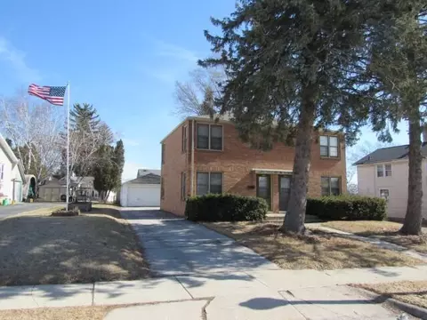 202 Oak #204, Sheboygan Falls, WI 53085