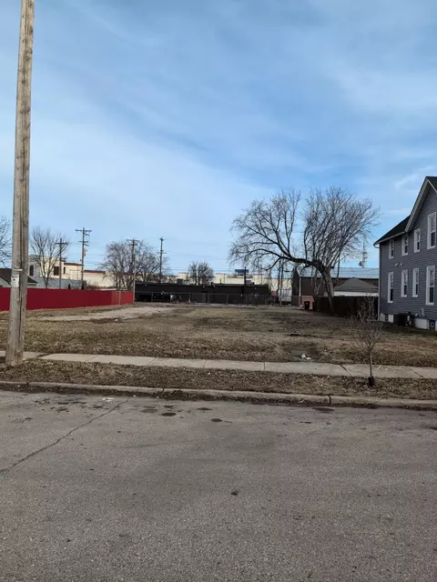 1301 Blake, Racine, WI 53404