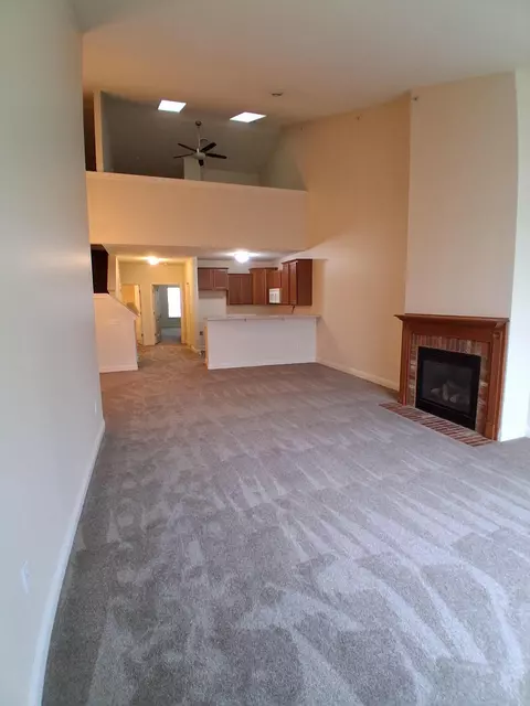 2135 Rainbow Lk #124, West Bend, WI 53090