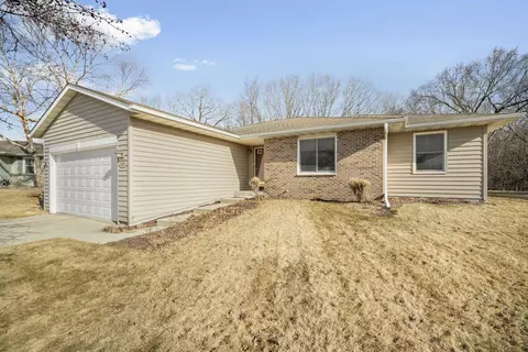 1423 Lower Frst, West Bend, WI 53090