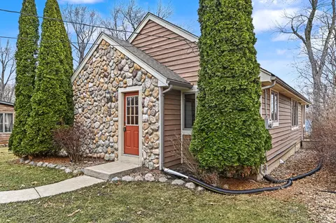 7307 West Vw, Norway, WI 53185