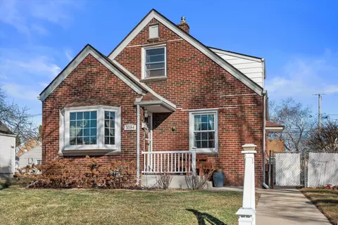 3584 S 17th, Milwaukee, WI 53221