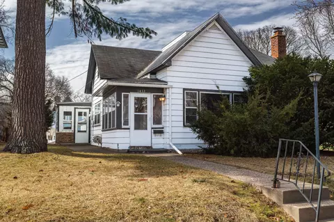 1433 Kane, La Crosse, WI 54603