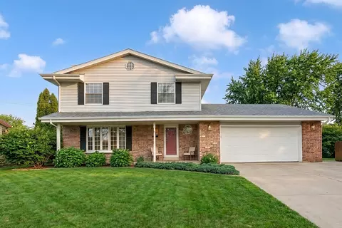 8465 S Heritage, Oak Creek, WI 53154