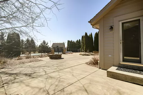 Exterior - s88w34777 Nesting, Eagle, WI 53119 photo 10 of 18