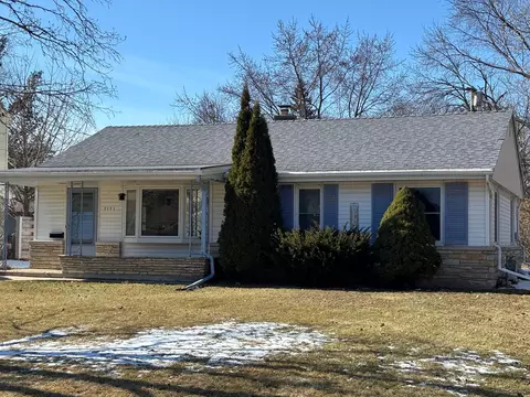 7171 N Seneca, Glendale, WI 53217