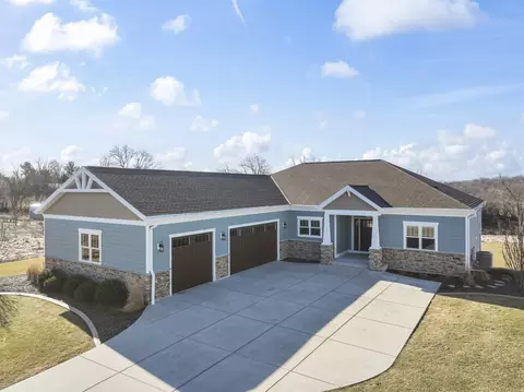 n3939 Prairie Ridge Lane, Sullivan, WI 53137