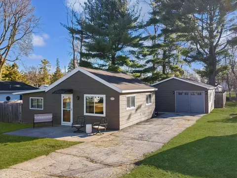 2908 Jones, Delavan, WI 53115