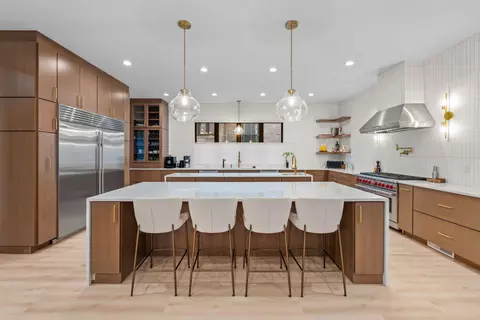 2409 N N Ter, Milwaukee, WI 53202