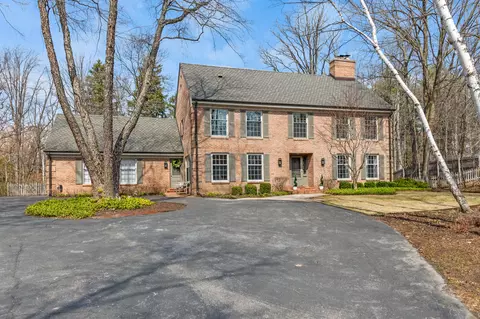 1260 E Dean, Fox Point, WI 53217