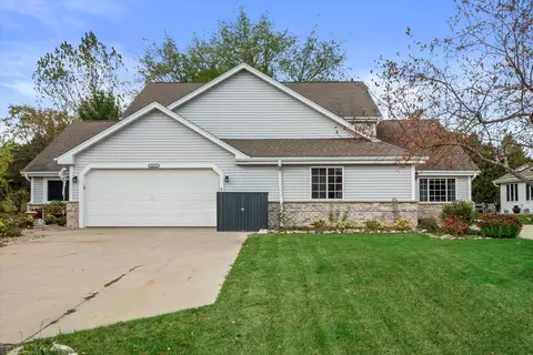 6813 Diane, West Bend, WI 53090