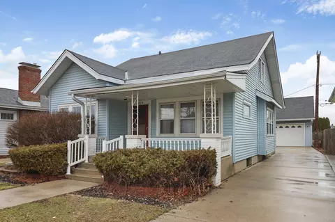 1925 Kearney, Racine, WI 53403