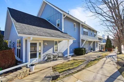 453 Mill #802, Fontana, WI 53125