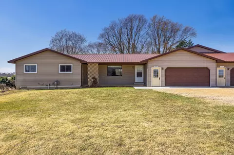 S5707 Meadowview, Franklin, WI 54665