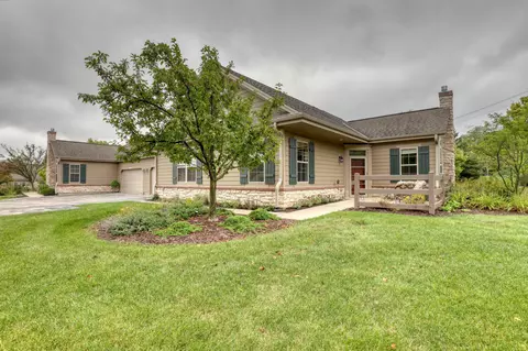 w155n7081 Amberleigh, Menomonee Falls, WI 53051