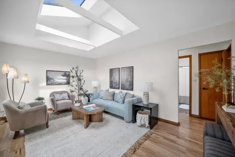 w166n8430 Dardis, Menomonee Falls, WI 53051