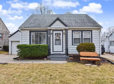 739 N 115th, Wauwatosa, WI 53226