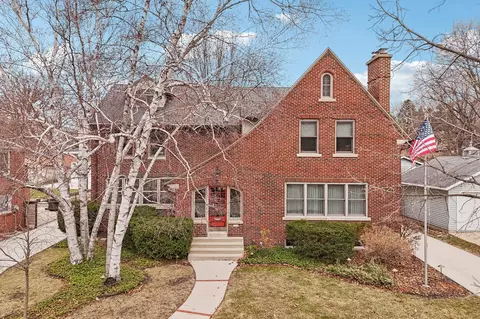 7500 Hillcrest, Wauwatosa, WI 53213
