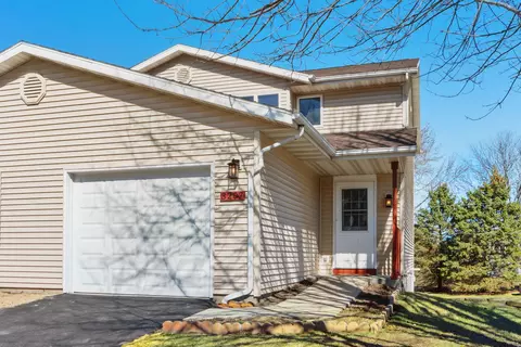 3207 Randolph, Janesville, WI 53546