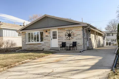 2018 N 114th, Wauwatosa, WI 53226