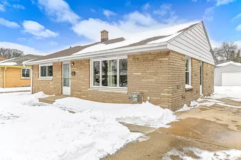 7038 W Lakefield, Milwaukee, WI 53219