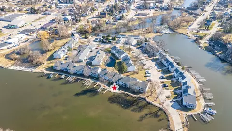 300 Foxwood #147, Waterford, WI 53185