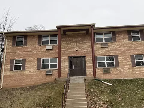 932 Aurora, Waukesha, WI 53186