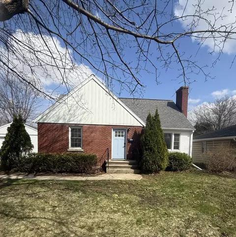 242 Wisconsin, Mayville, WI 53050