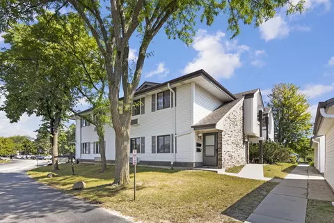 10818 W Donna, Milwaukee, WI 53224