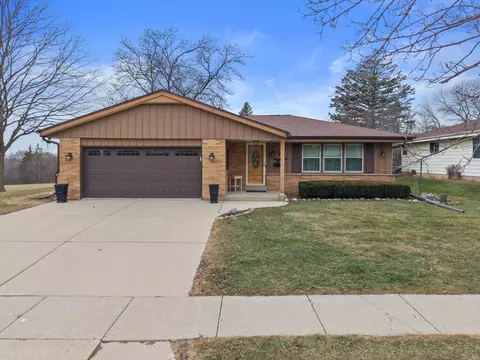 5826 Sugarbush, Greendale, WI 53129