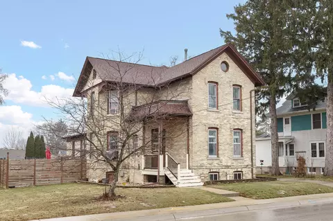 1212 S 3rd, Watertown, WI 53094