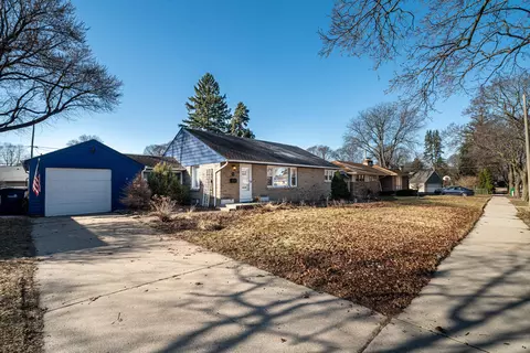 9825 W Concordia, Milwaukee, WI 53222