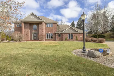 18840 Saratoga, Brookfield, WI 53045