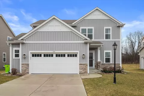 544 Wild Oak, Hartland, WI 53029