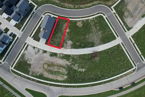 9453 S Cypress #12002, Oak Creek, WI 53154