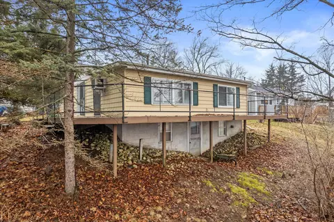 w6709 North Lakeshore Drive, Sugar Creek, WI 53121